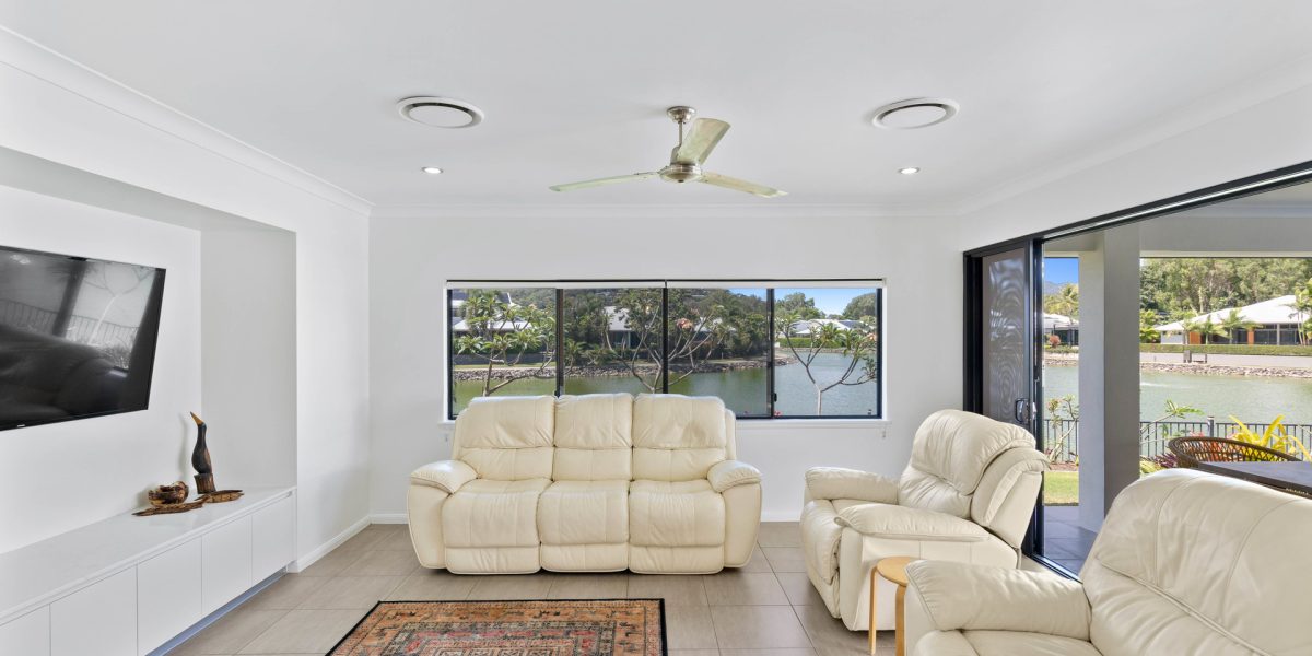 20 Lagoon Drive, Trinity Beach, QLD 4879 AUS
