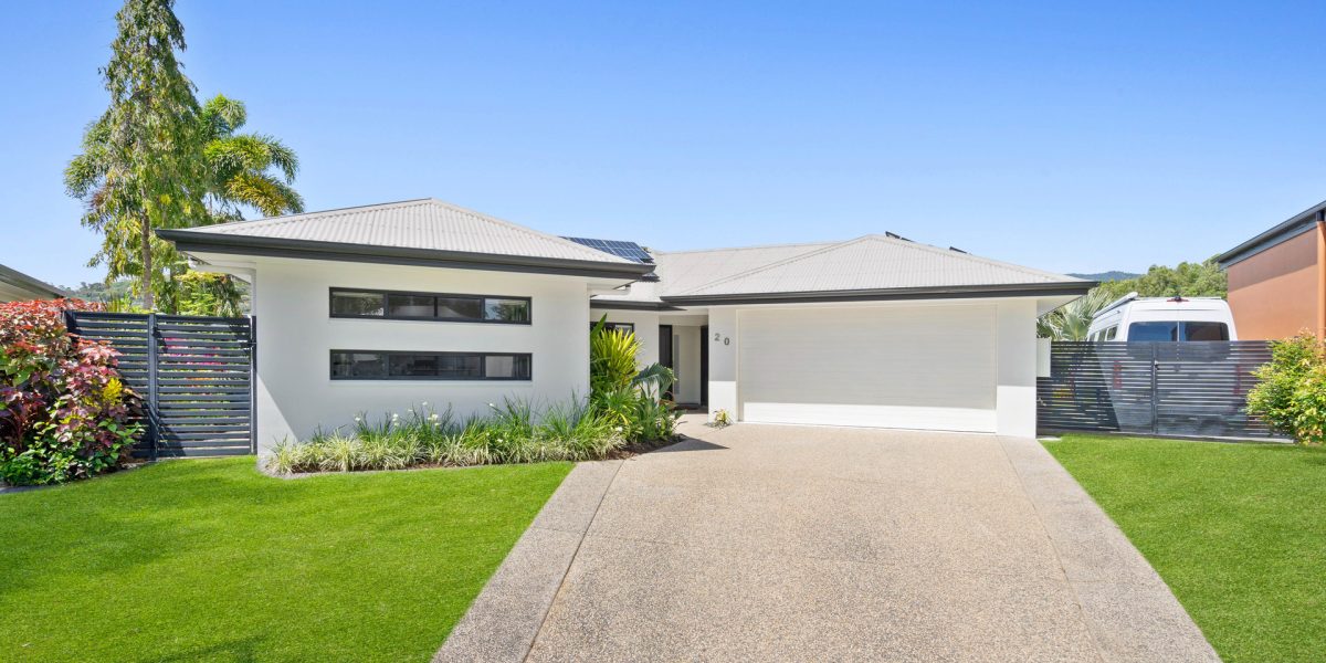 20 Lagoon Drive, Trinity Beach, QLD 4879 AUS