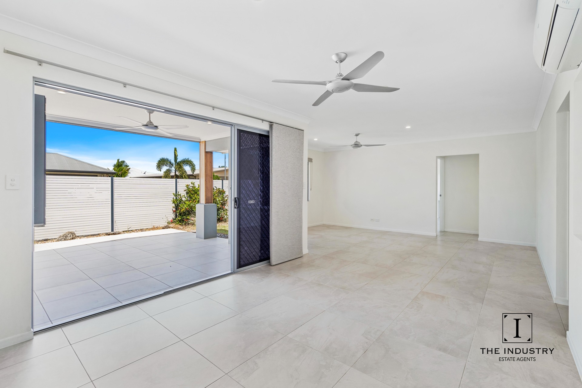 19 Yumbabulla Green, Smithfield, QLD 4878 AUS