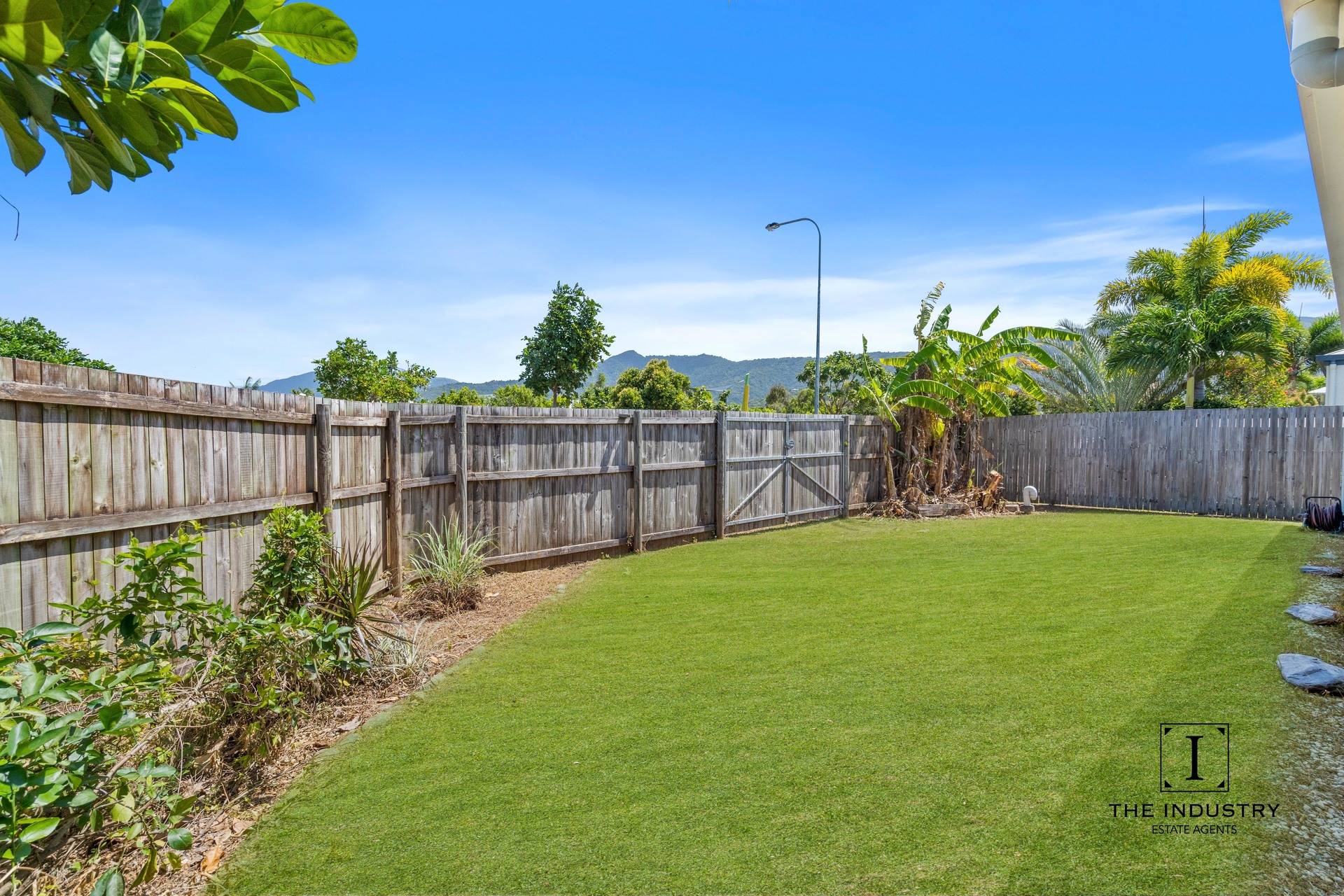 19 Yumbabulla Green, Smithfield, QLD 4878 AUS