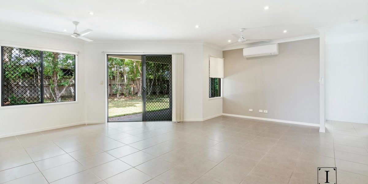 10 Bromell Street, Redlynch, QLD 4870 AUS