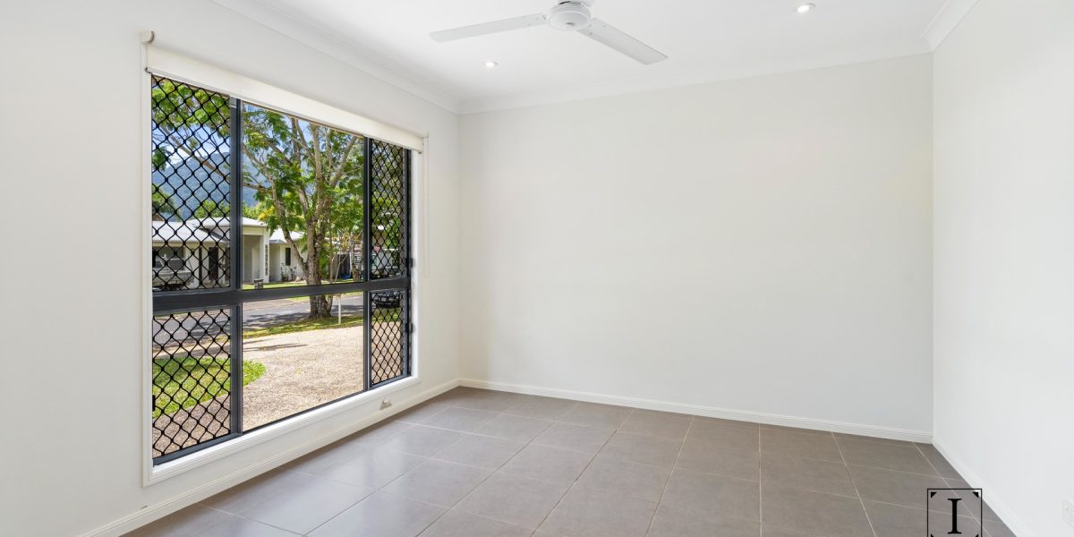 10 Bromell Street, Redlynch, QLD 4870 AUS