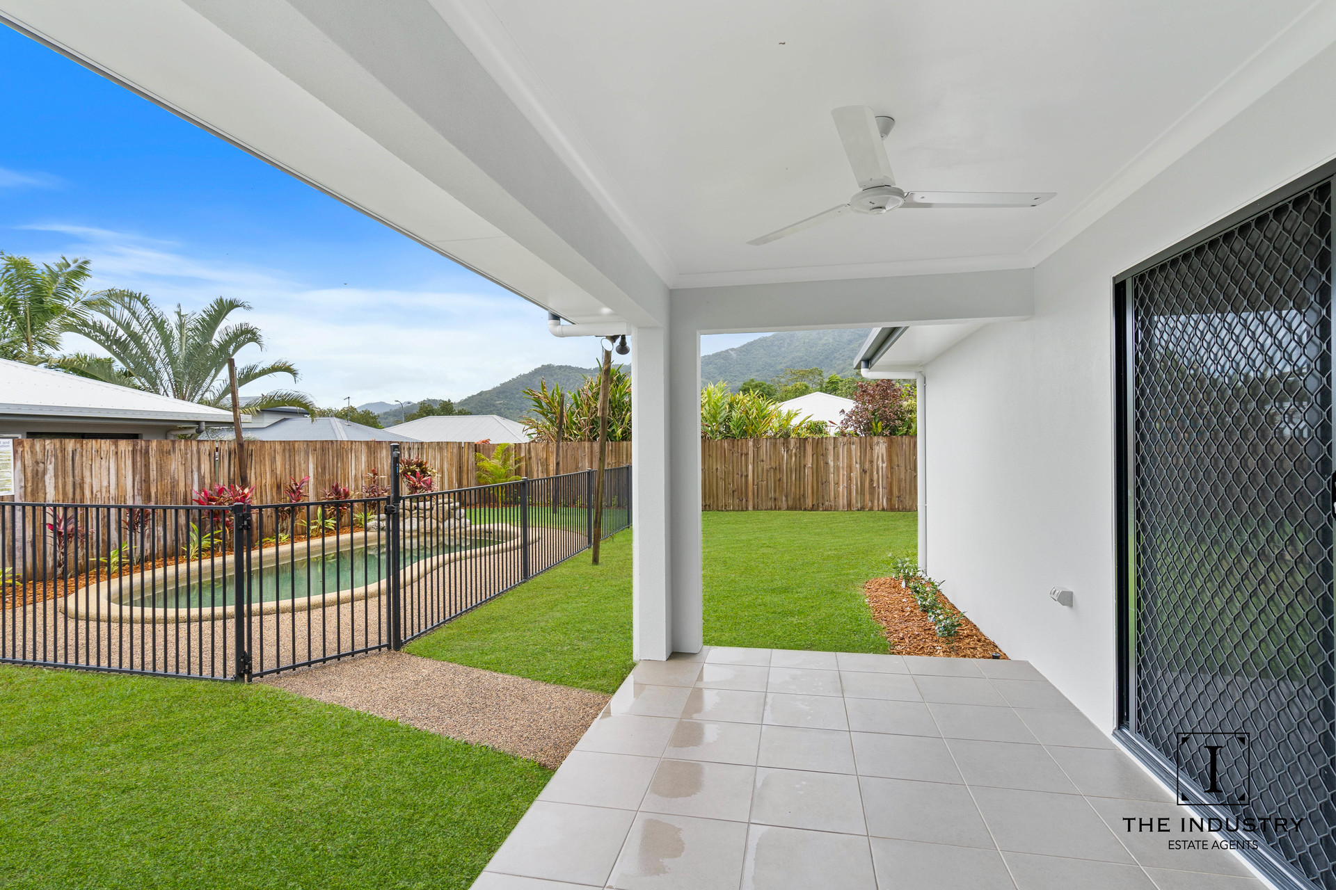 67 Walker Road, Bentley Park, QLD 4869 AUS