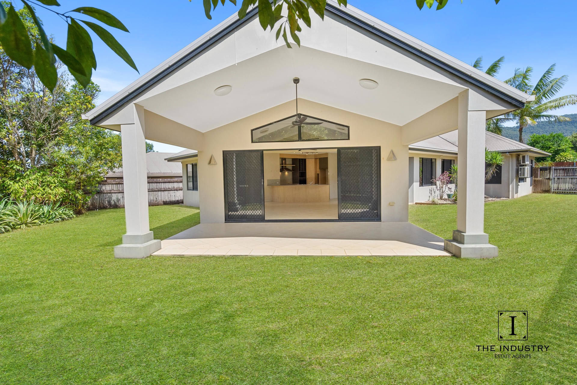 4 Pollock Close, Bentley Park, QLD 4869 AUS