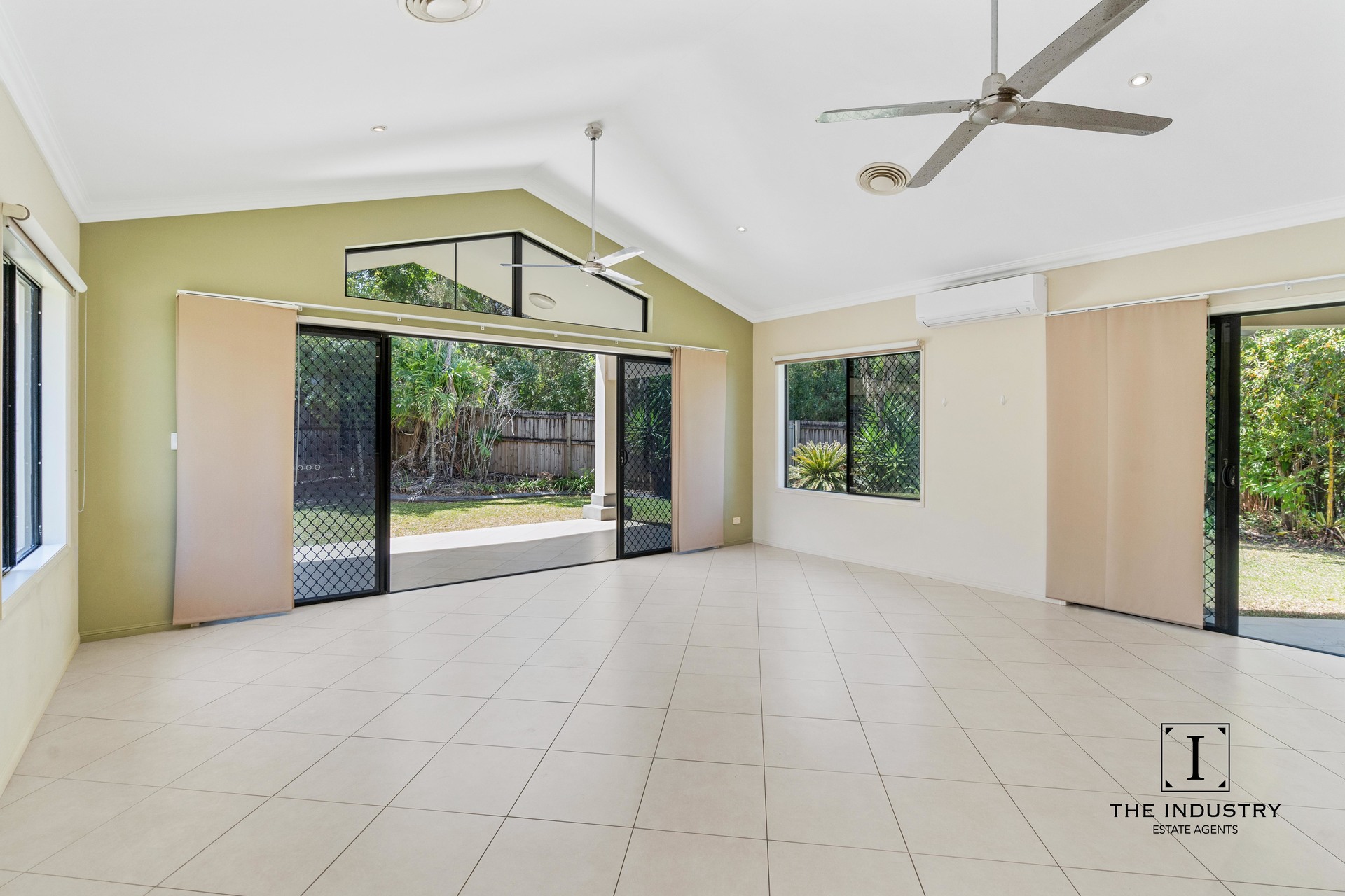 4 Pollock Close, Bentley Park, QLD 4869 AUS