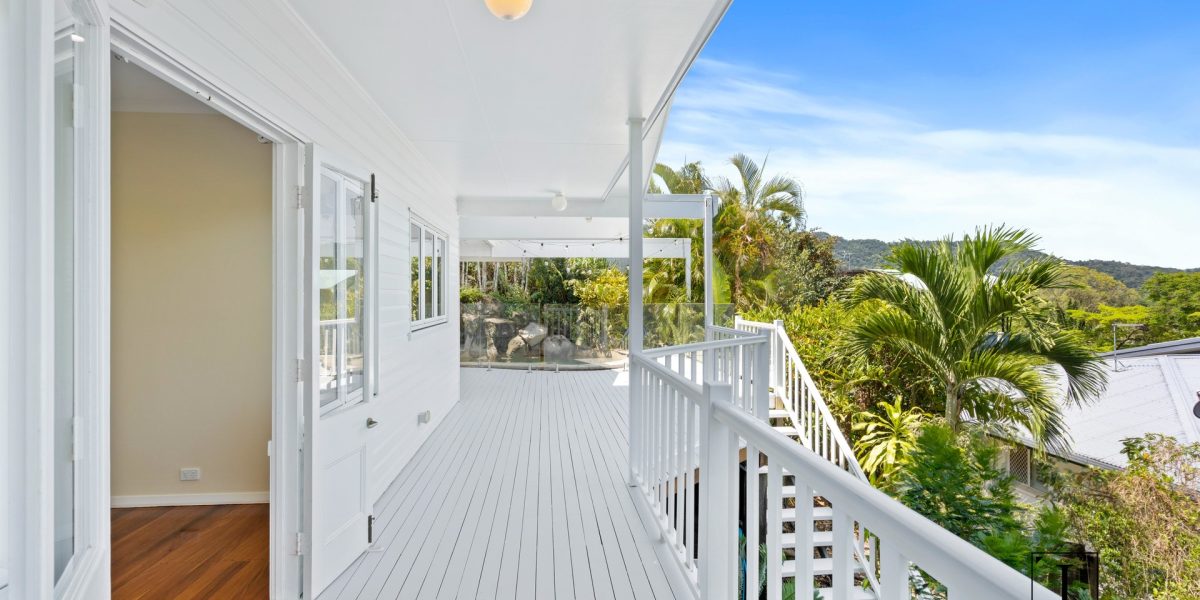 14 Atherton Street, Whitfield, QLD 4870 AUS