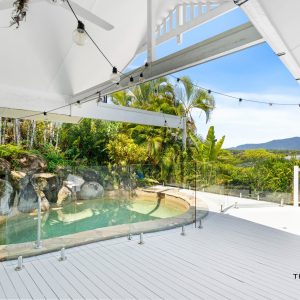 14 Atherton Street, Whitfield, QLD 4870 AUS