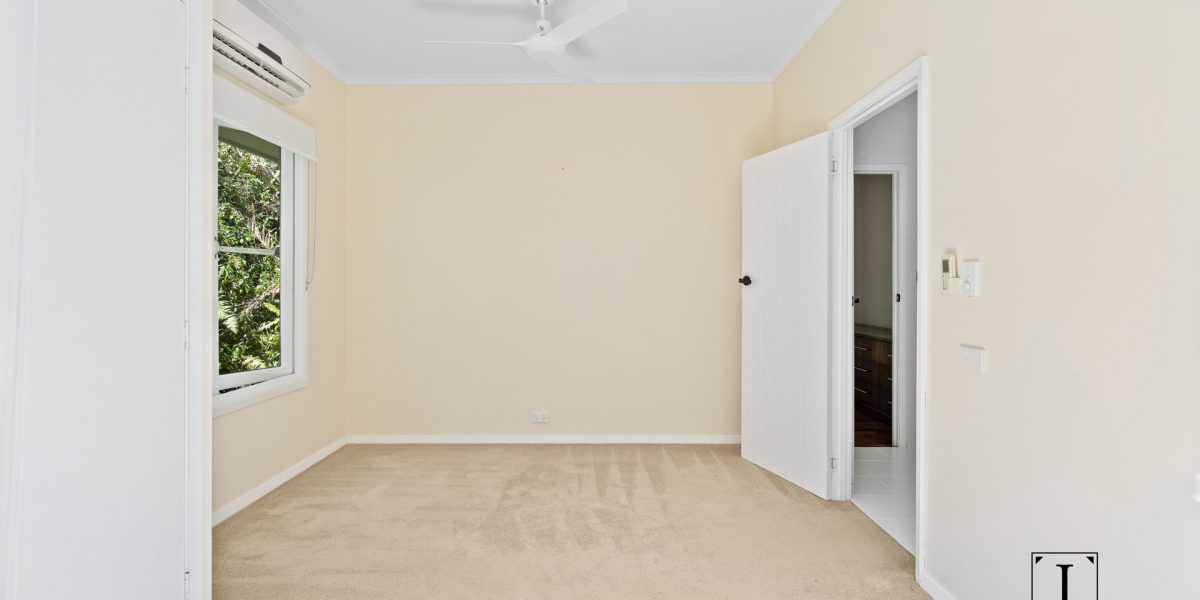 14 Atherton Street, Whitfield, QLD 4870 AUS