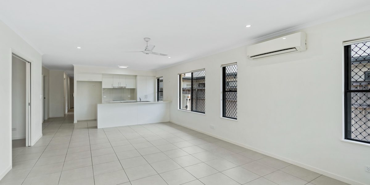 8 Azure Court, Bentley Park, QLD 4869 AUS