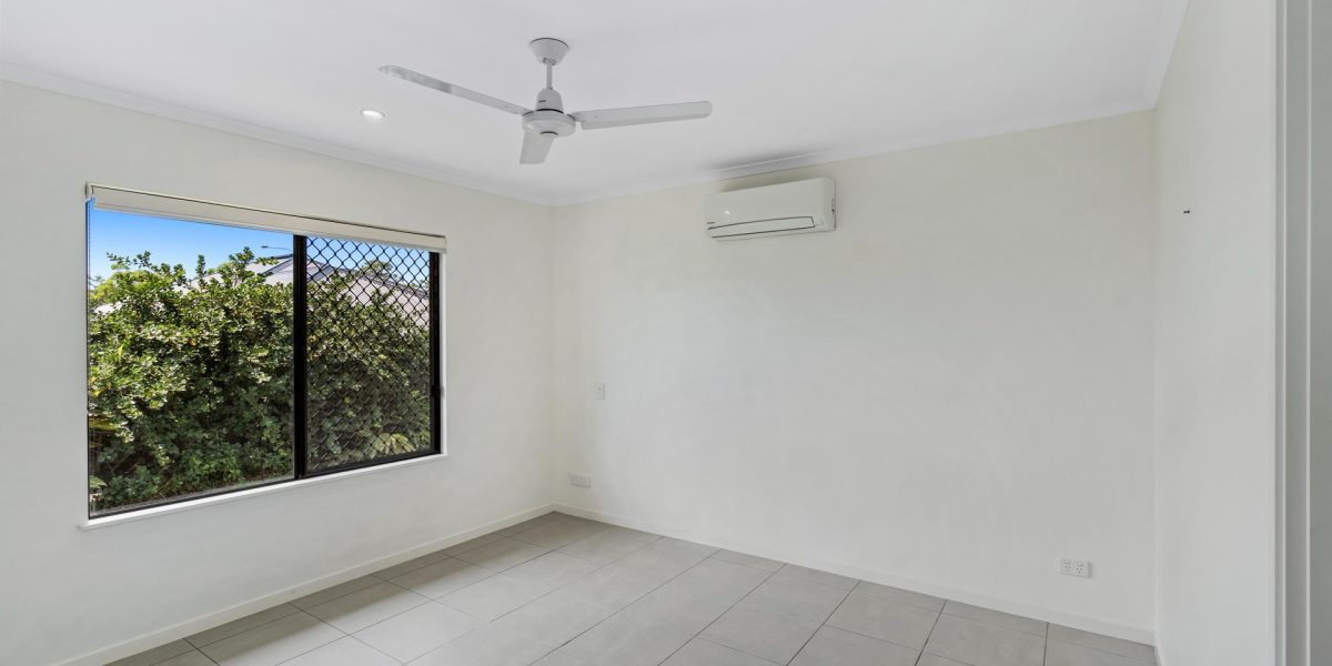 8 Azure Court, Bentley Park, QLD 4869 AUS