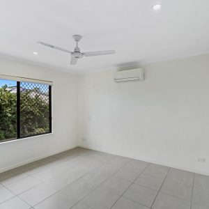 8 Azure Court, Bentley Park, QLD 4869 AUS