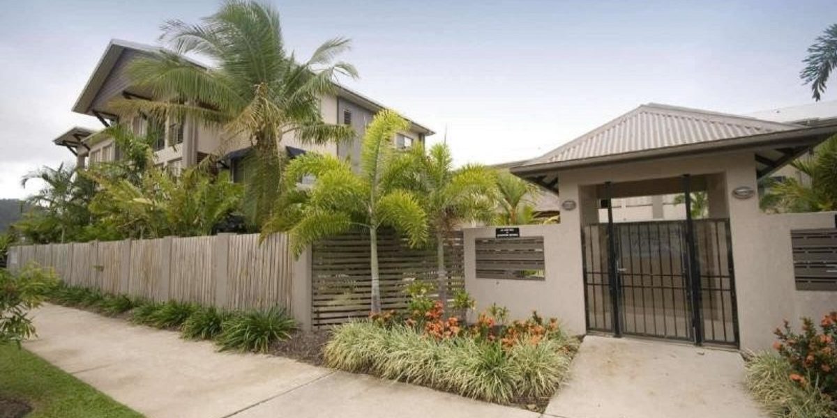 205/2-4 Centenary Close, Manoora, QLD 4870 AUS