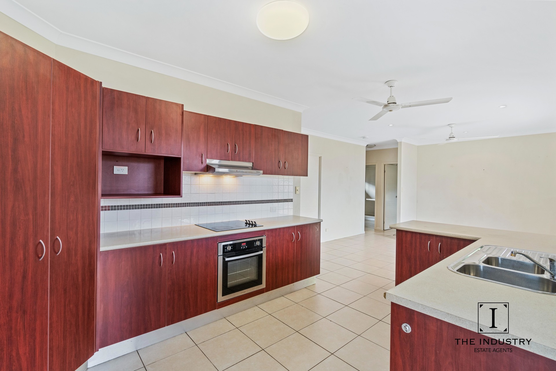 48 Fitzmaurice Drive, Bentley Park, QLD 4869 AUS