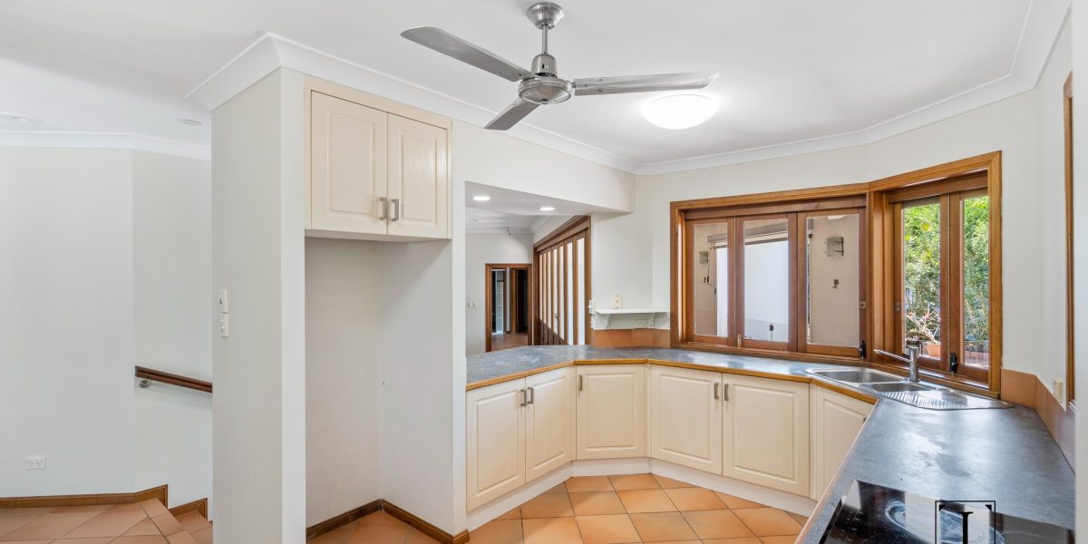4 Turtle Close, Clifton Beach, QLD 4879 AUS