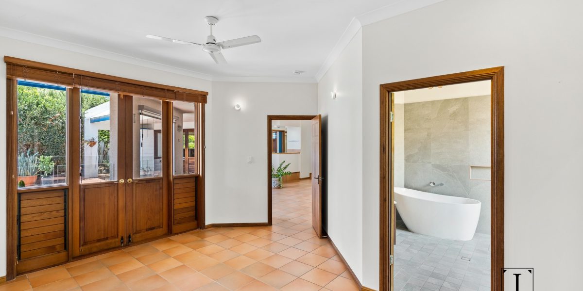 4 Turtle Close, Clifton Beach, QLD 4879 AUS
