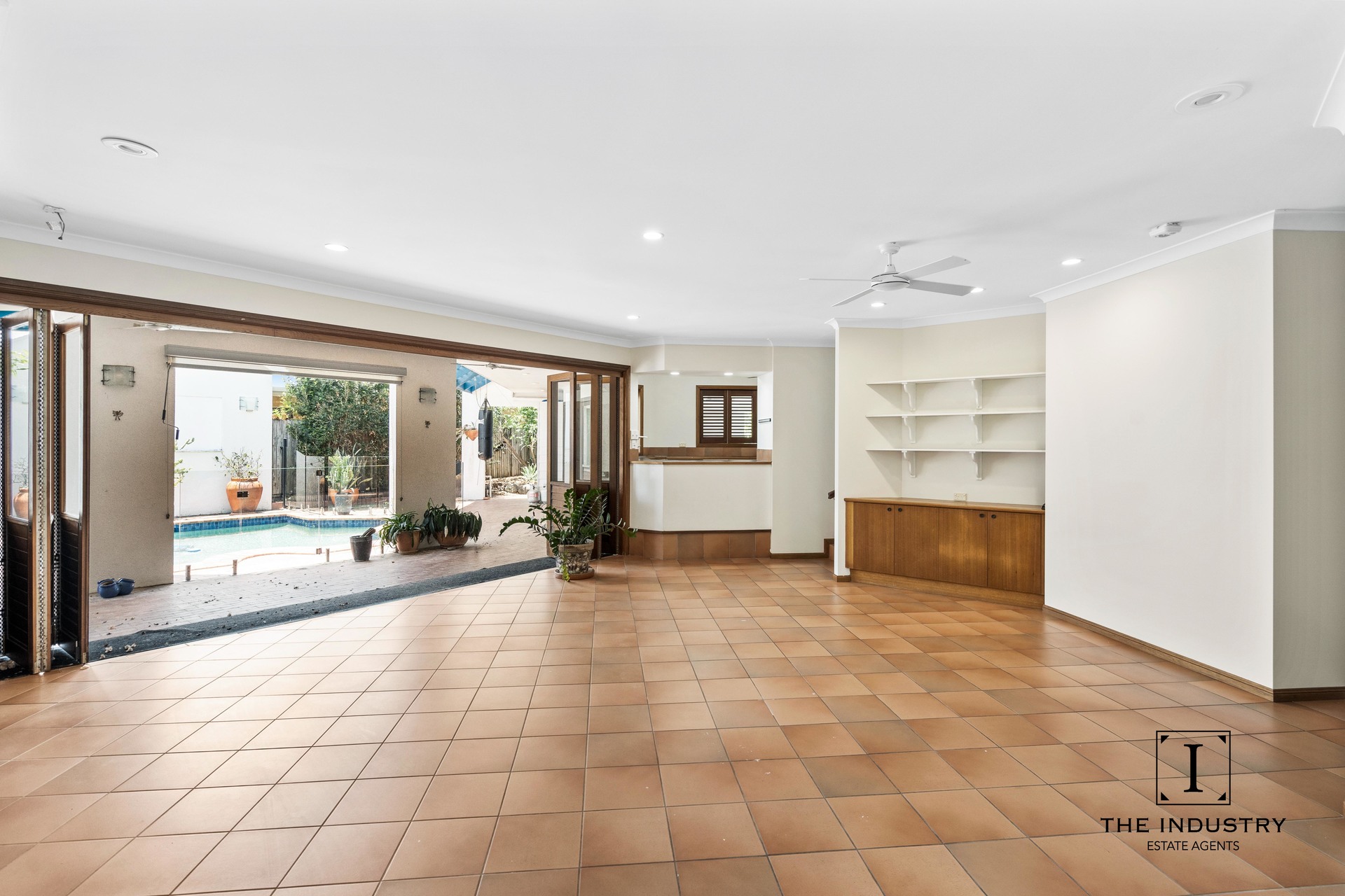 4 Turtle Close, Clifton Beach, QLD 4879 AUS