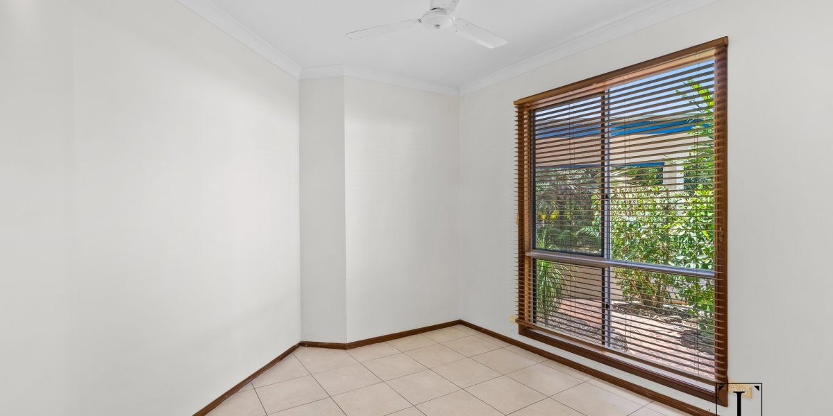 4 Turtle Close, Clifton Beach, QLD 4879 AUS
