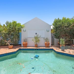 4 Turtle Close, Clifton Beach, QLD 4879 AUS