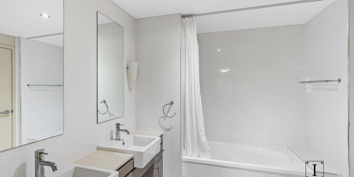 768/12-21 Gregory Street, Westcourt, QLD 4870 AUS