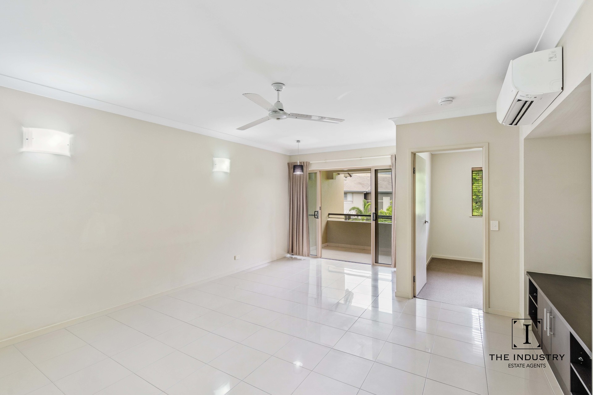 768/12-21 Gregory Street, Westcourt, QLD 4870 AUS