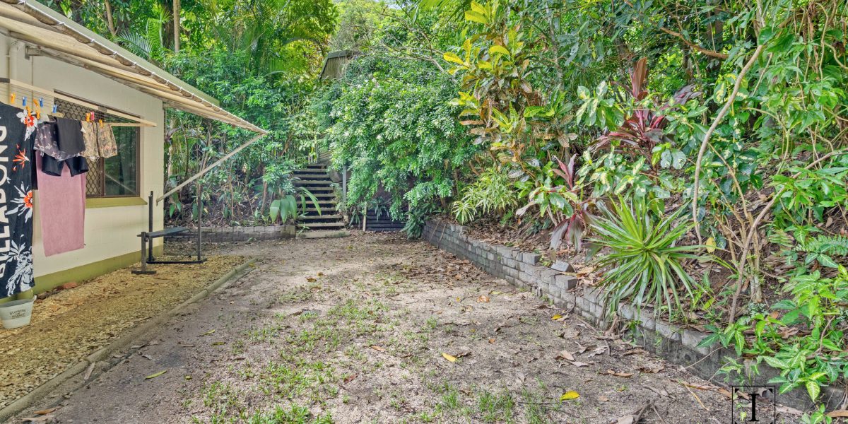 20 Avon Street, Stratford, QLD 4870 AUS