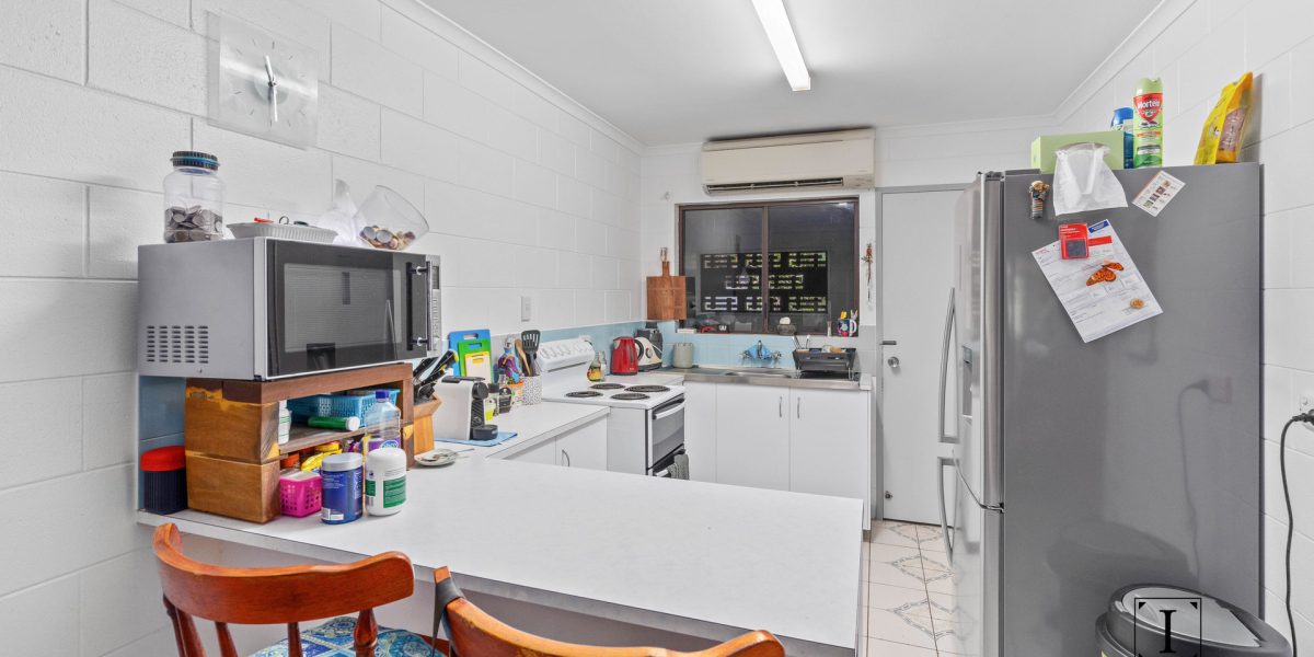20 Avon Street, Stratford, QLD 4870 AUS
