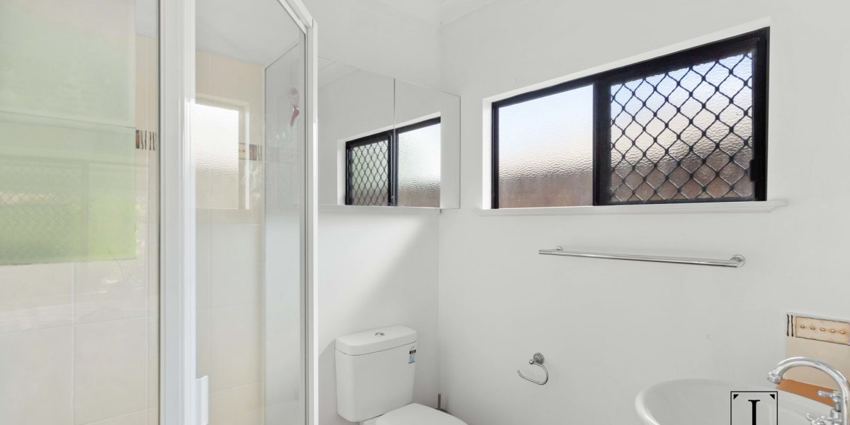 4 Howie Close, Kewarra Beach, QLD 4879 AUS