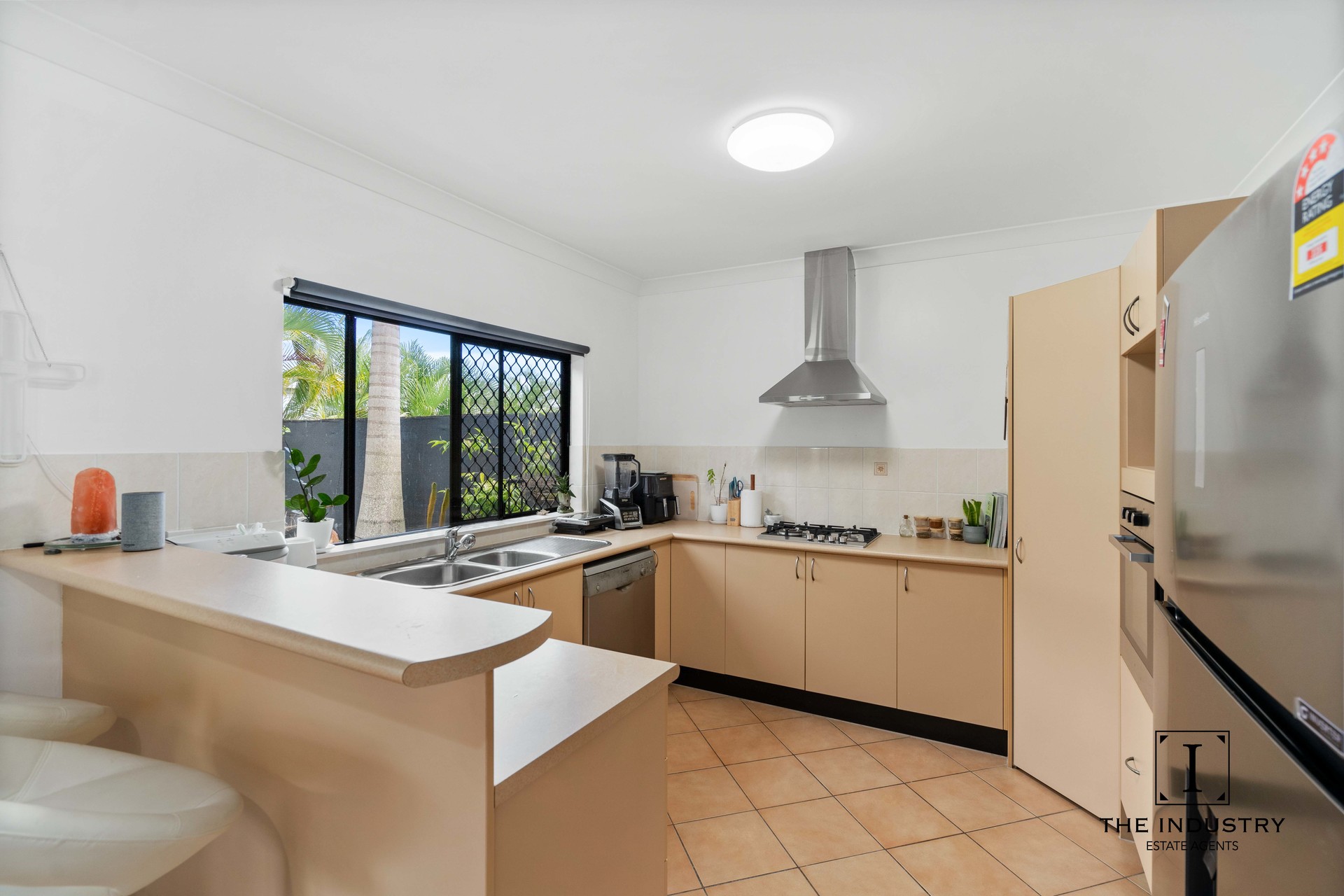 4 Howie Close, Kewarra Beach, QLD 4879 AUS