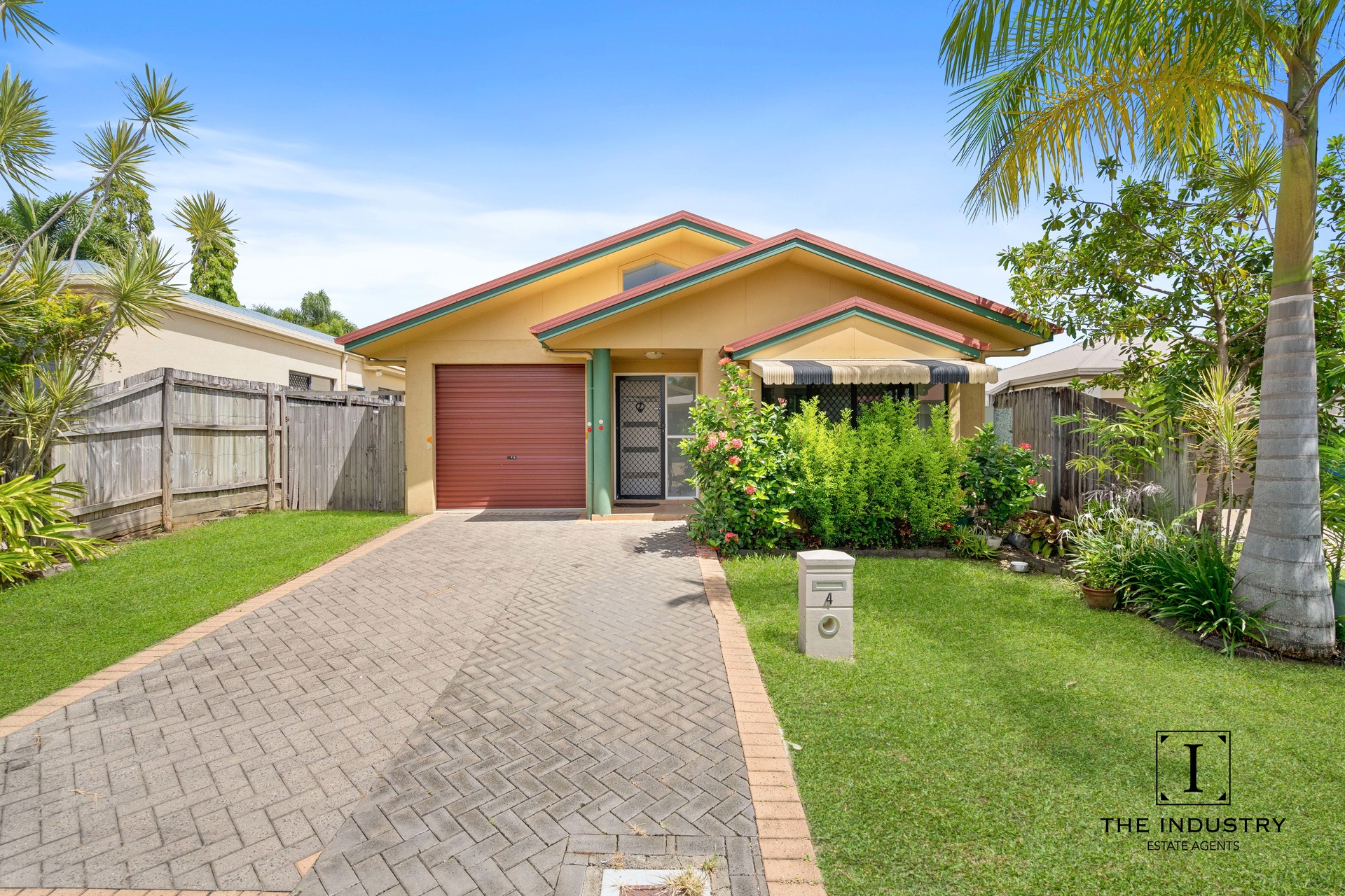 4 Howie Close, Kewarra Beach, QLD 4879 AUS