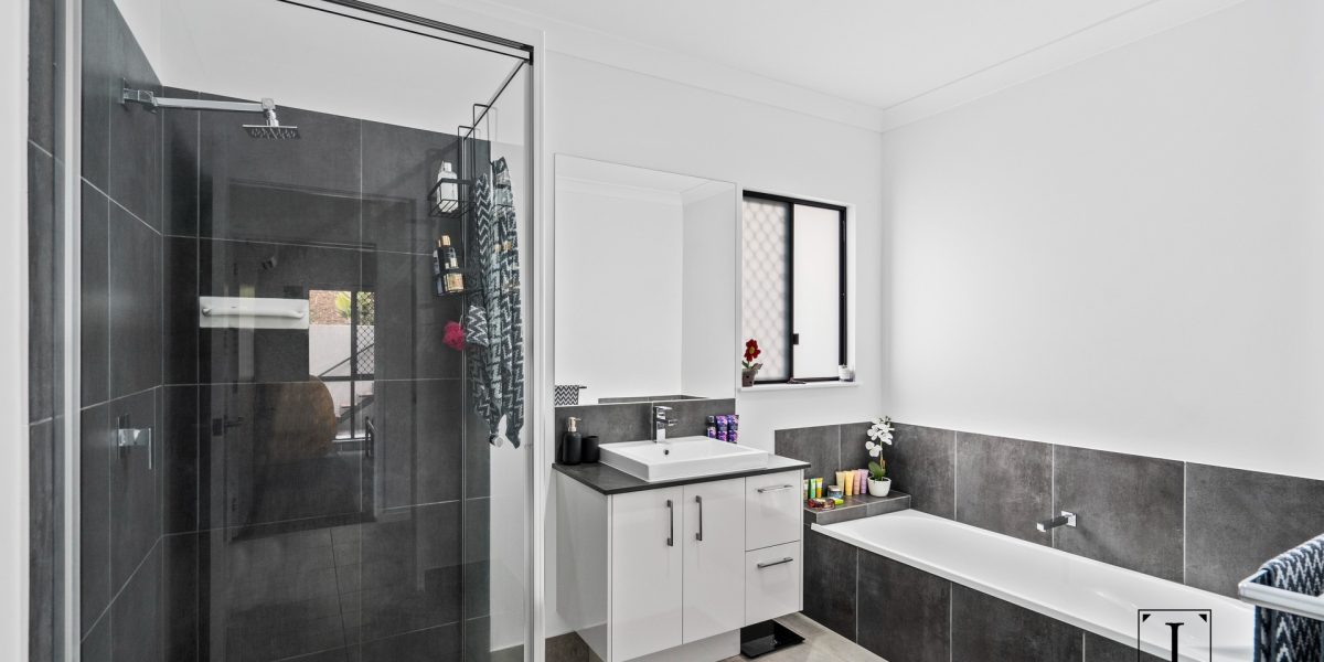2/31 Anson Street, Bentley Park, QLD 4869 AUS