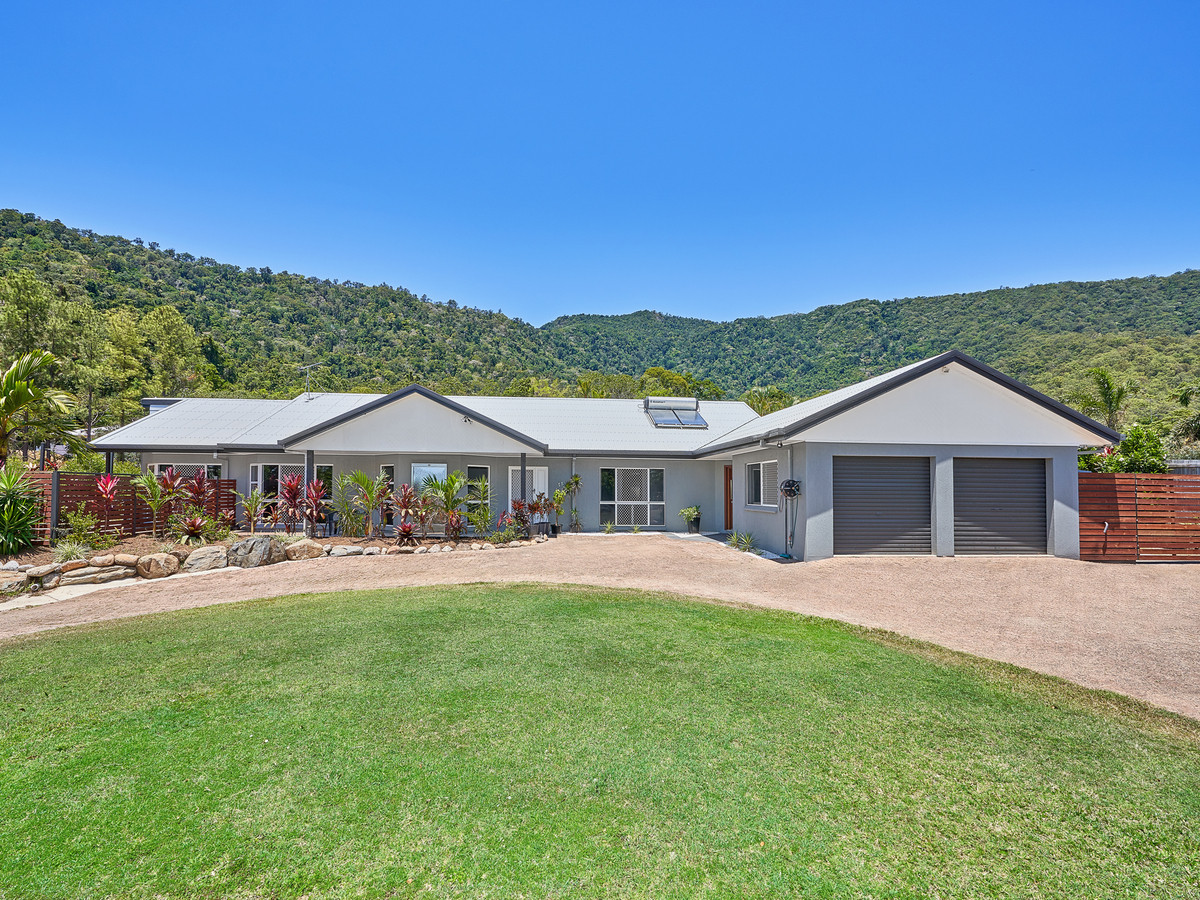 11 Hicks Close, Kewarra Beach, QLD 4879 AUS