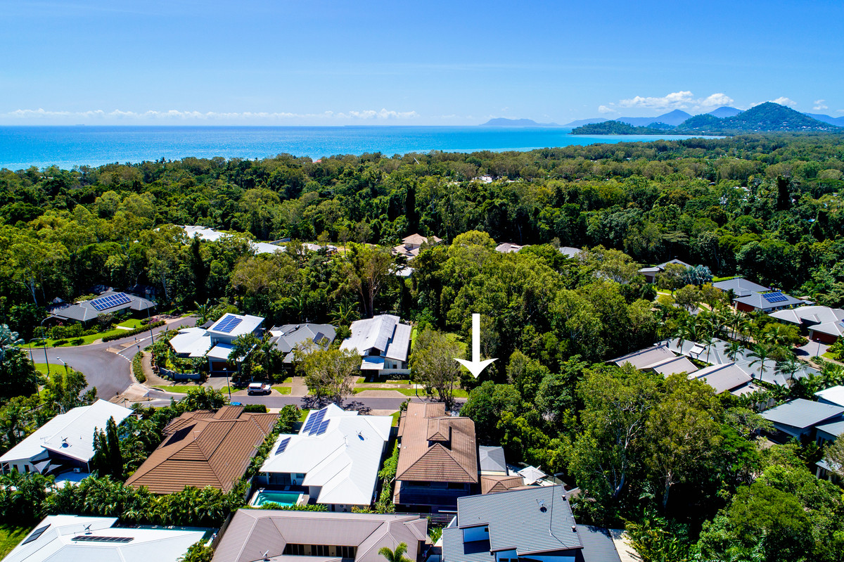 8 Lillian Road, Palm Cove, QLD 4879 AUS