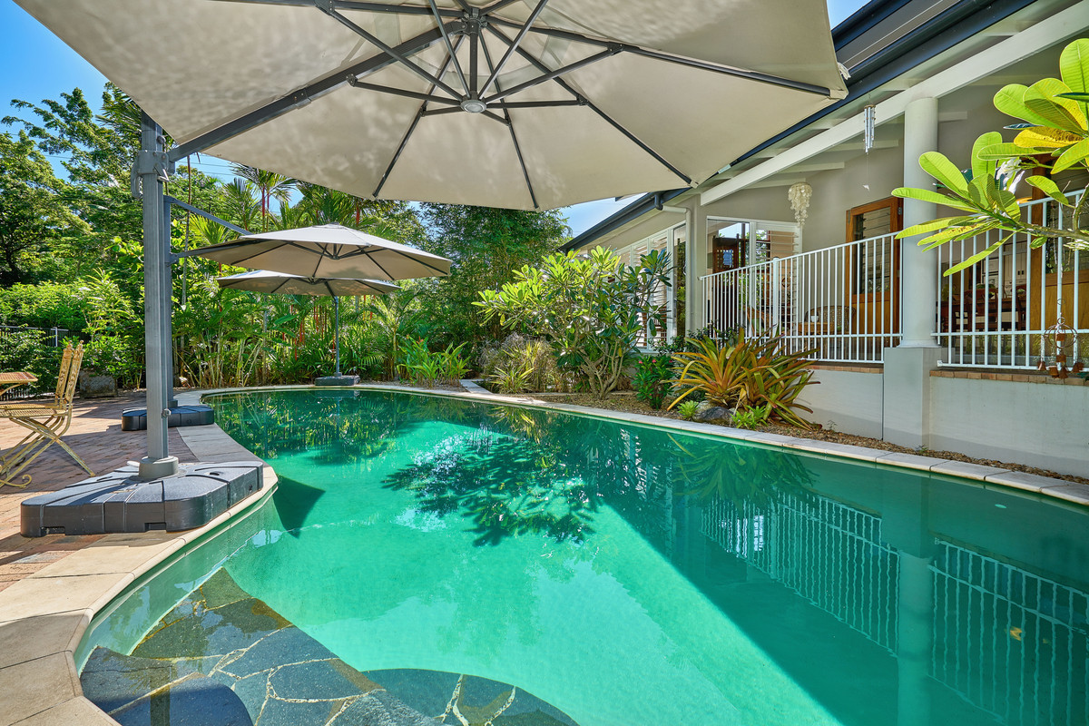 27 Nicholas Street, Clifton Beach, QLD 4879 AUS