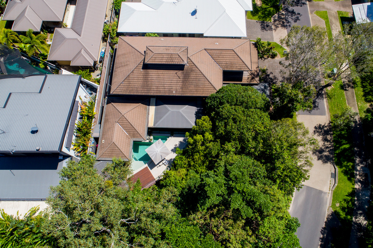 8 Lillian Road, Palm Cove, QLD 4879 AUS