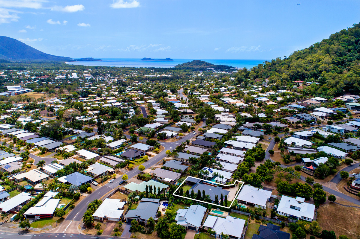 9 Catamaran Circuit, Trinity Beach, QLD 4879 AUS