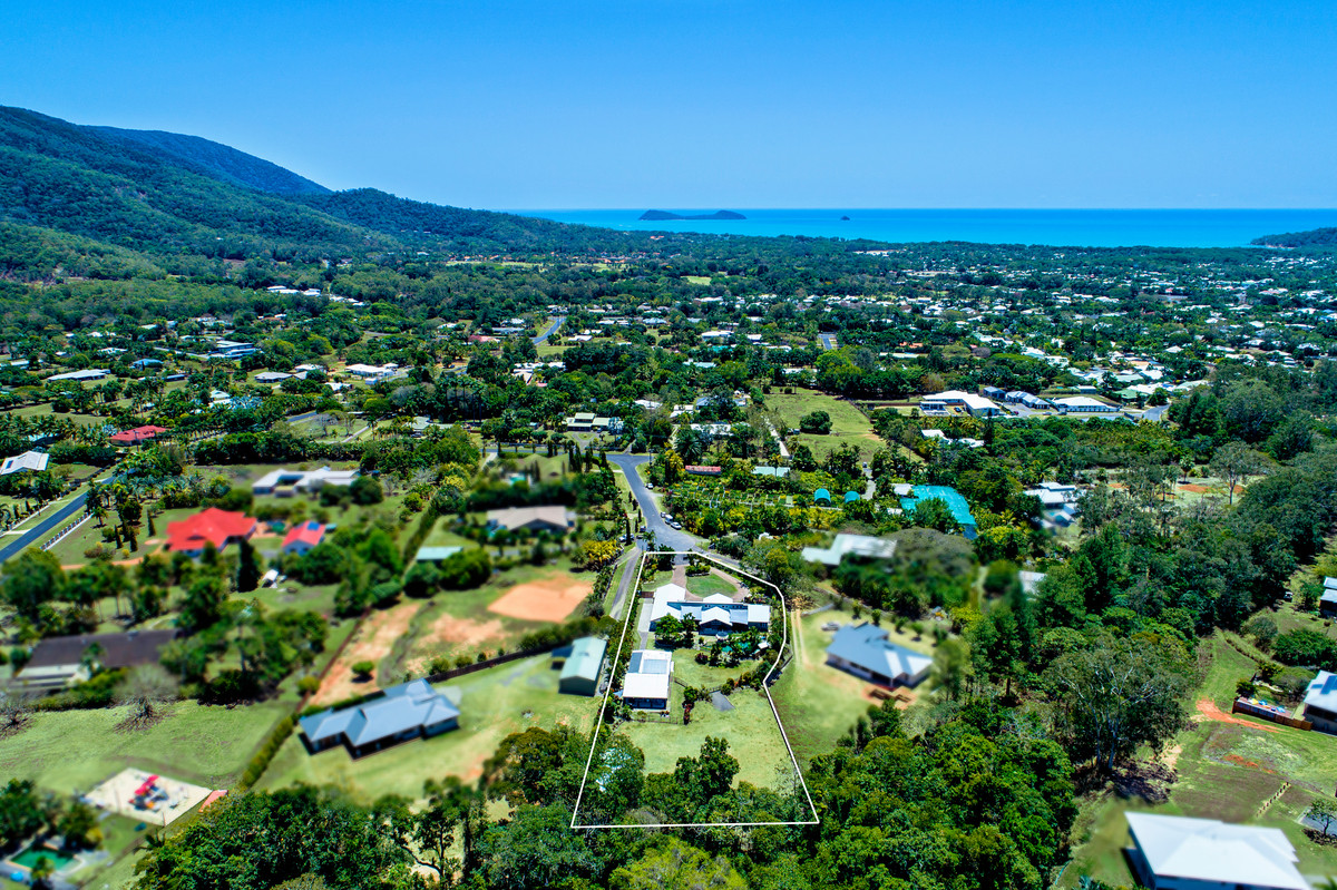 11 Hicks Close, Kewarra Beach, QLD 4879 AUS