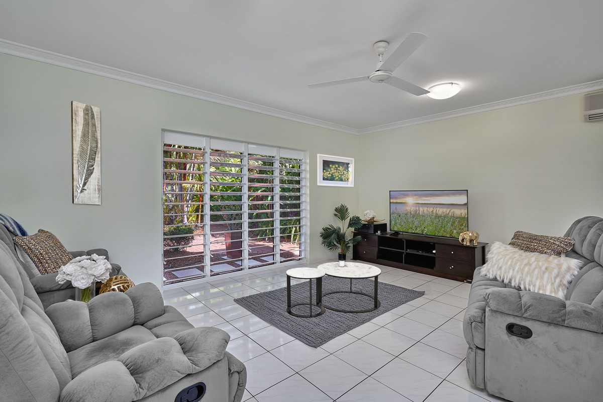 38 Yule Avenue, Clifton Beach, QLD 4879 AUS