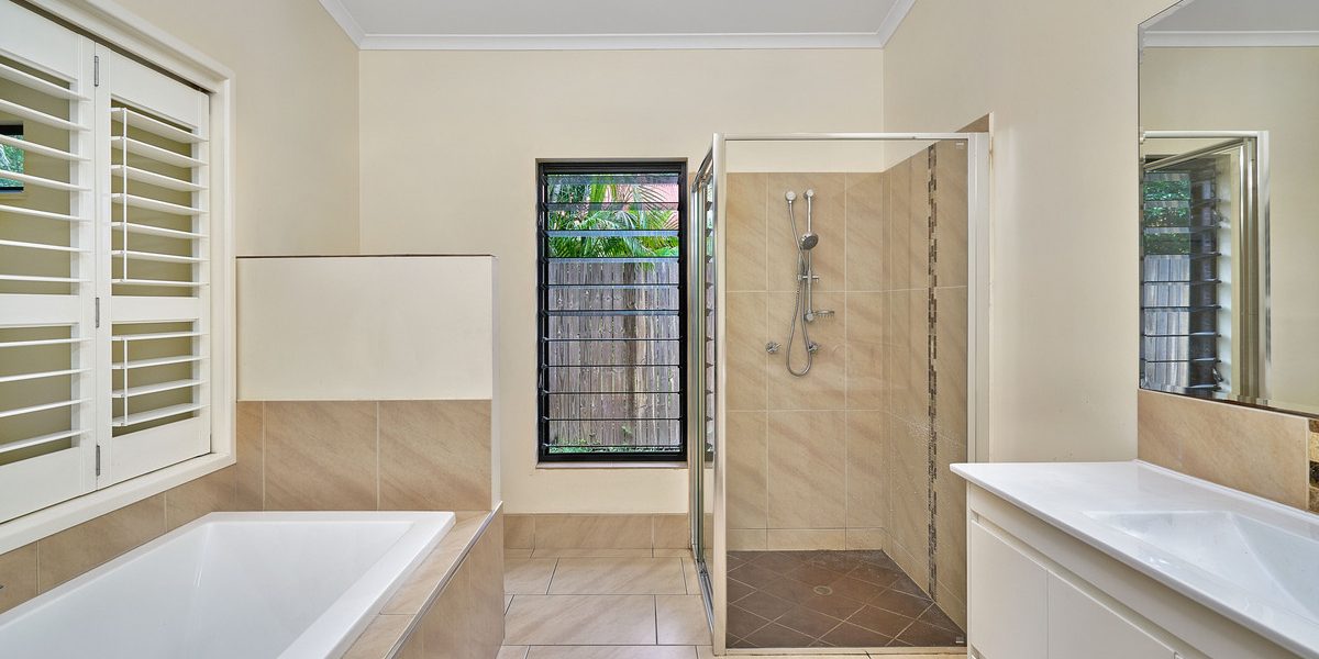 1 Noosa Close, KEWARRA BEACH, QLD 4879 AUS