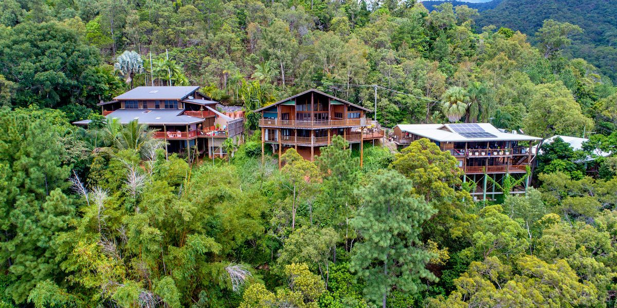 10 Jarda Street, Smithfield, QLD 4878 AUS