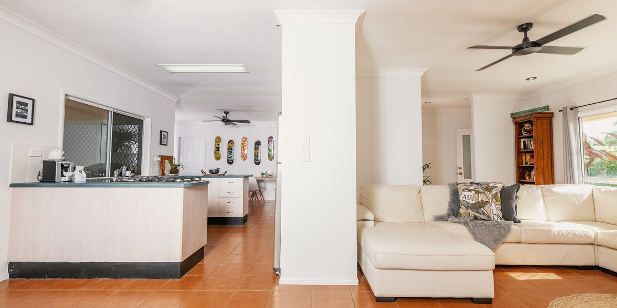 11 Coolangatta Close, Kewarra Beach, QLD 4879 AUS