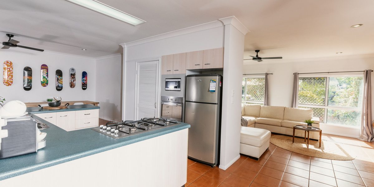 11 Coolangatta Close, Kewarra Beach, QLD 4879 AUS