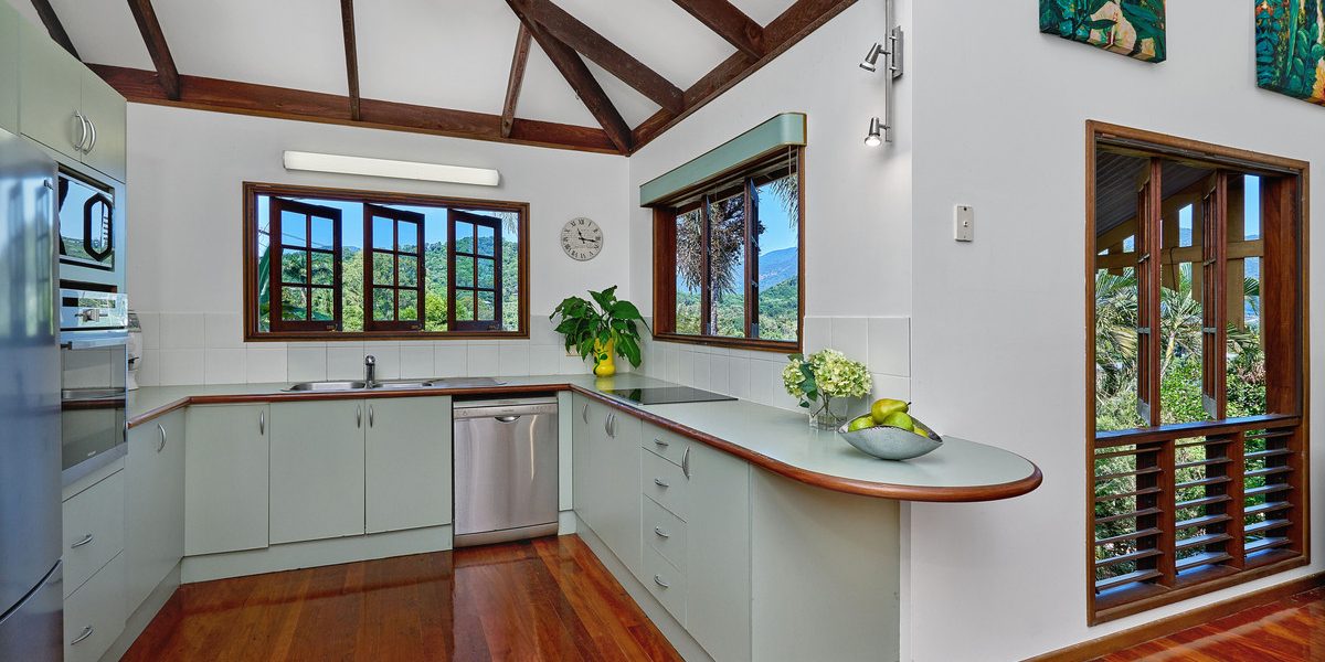 9 Lee Street, Freshwater, QLD 4870 AUS