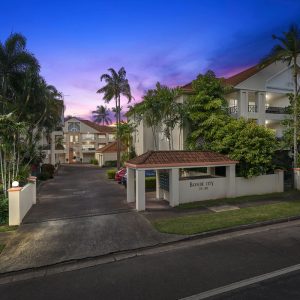 33/327-329 Lake Street, Cairns North, QLD 4870 AUS