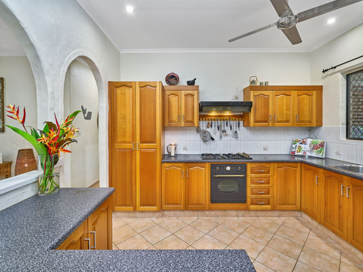 16 Shell Close, Kewarra Beach, QLD 4879 AUS