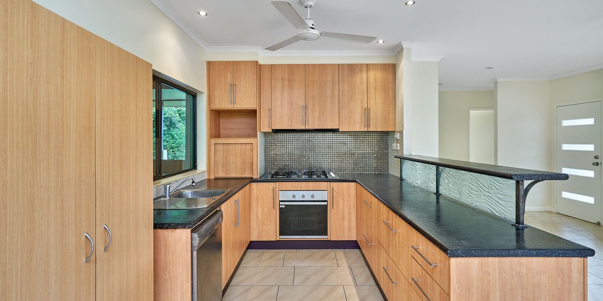 1 Noosa Close, KEWARRA BEACH, QLD 4879 AUS