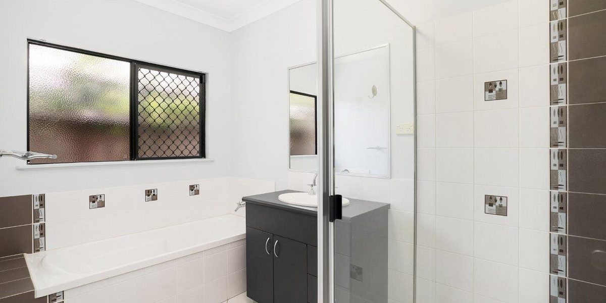 2 Bingil Close, Kewarra Beach, QLD 4879 AUS