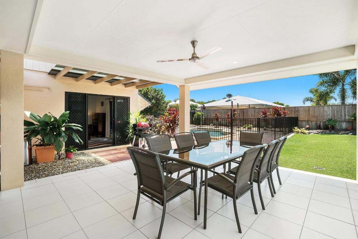 2 Bingil Close, Kewarra Beach, QLD 4879 AUS