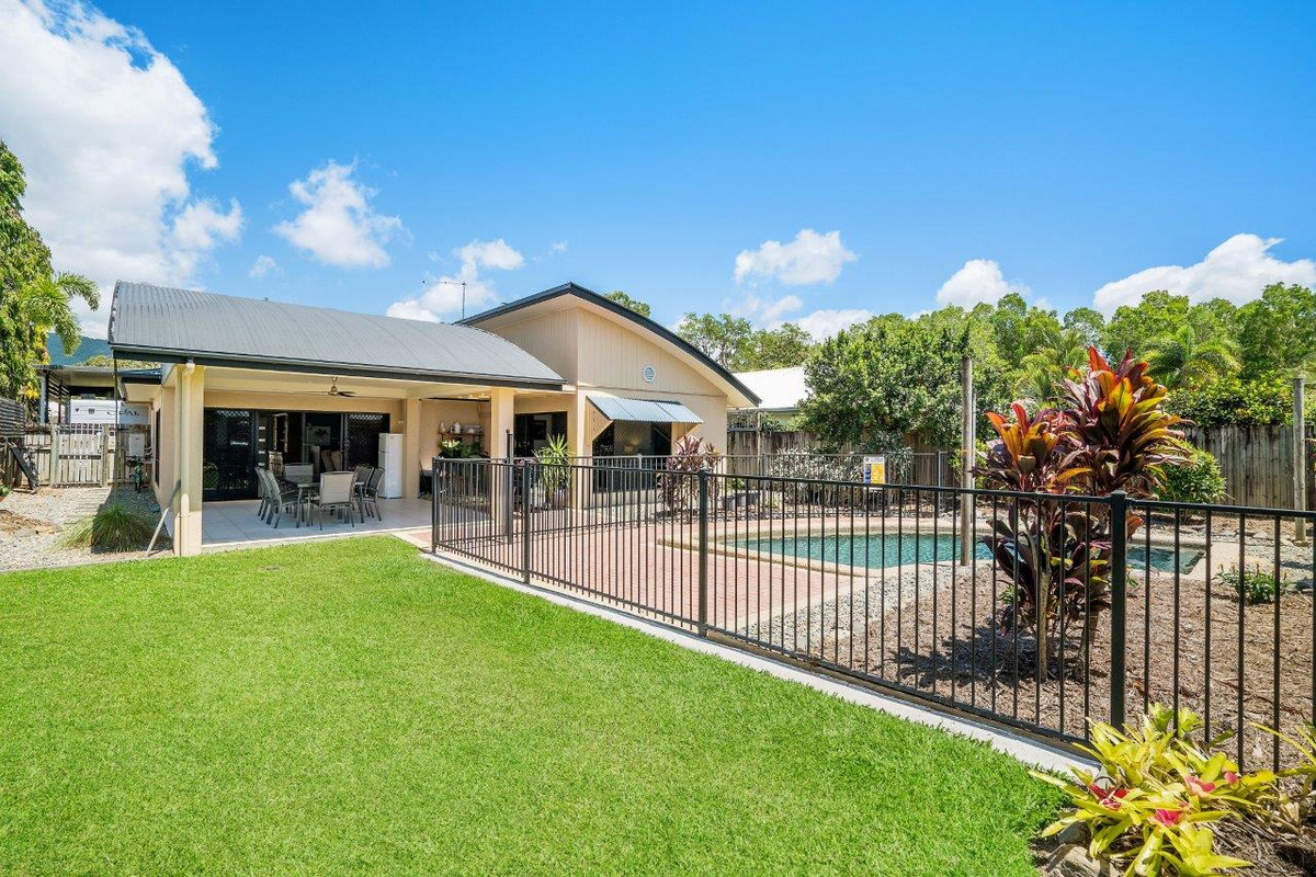 2 Bingil Close, Kewarra Beach, QLD 4879 AUS