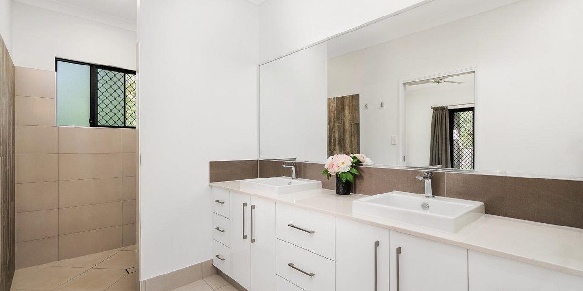 228-230 Panguna Street, TRINITY BEACH, QLD 4879 AUS