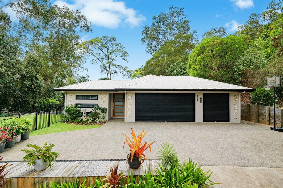 228-230 Panguna Street, TRINITY BEACH, QLD 4879 AUS